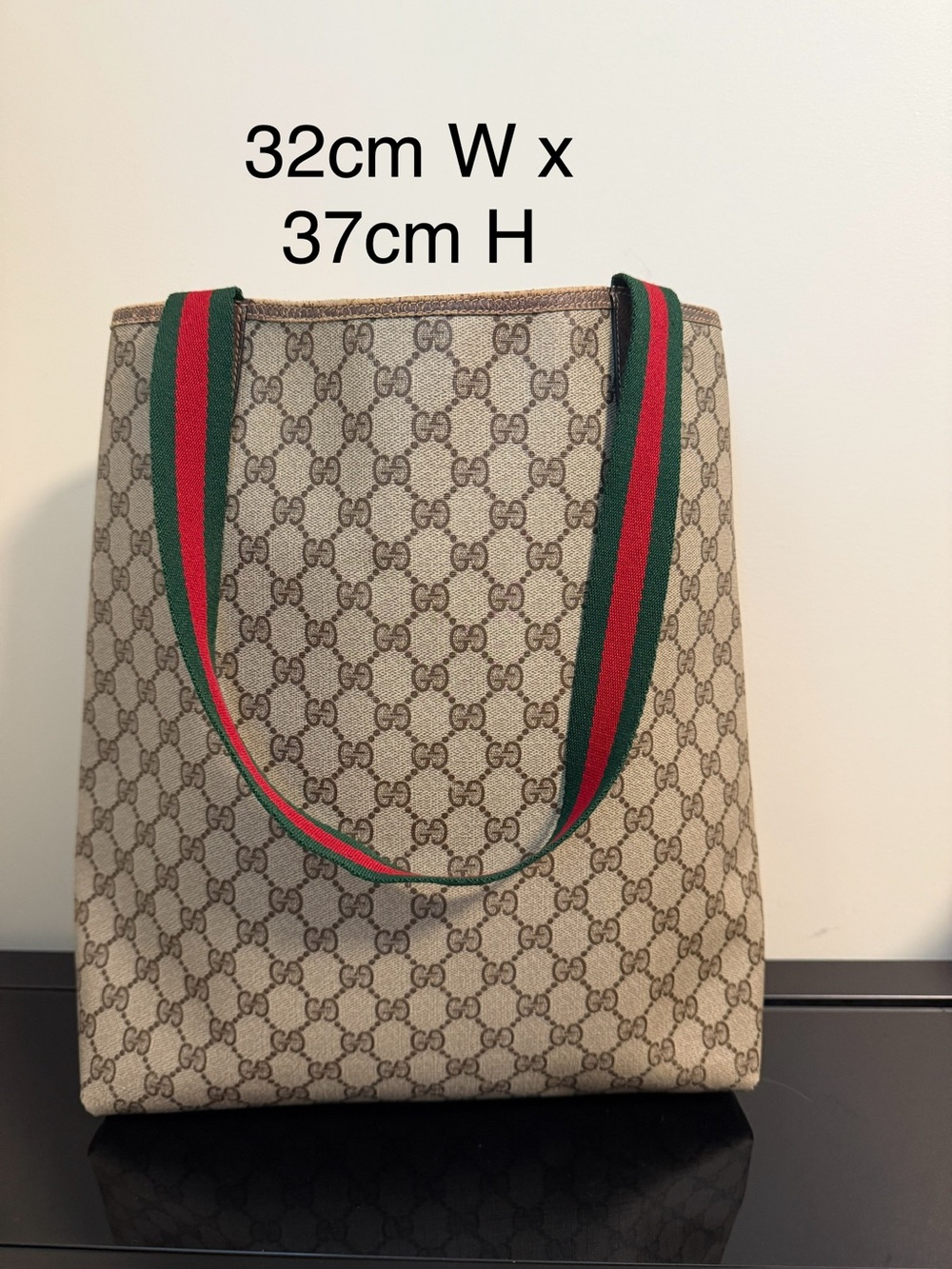 Gucci GG Supreme Tote Bag with Green and Red Cherry Line Authentic - Picture 2 of 12